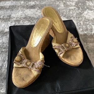Gold embroidered Sandals